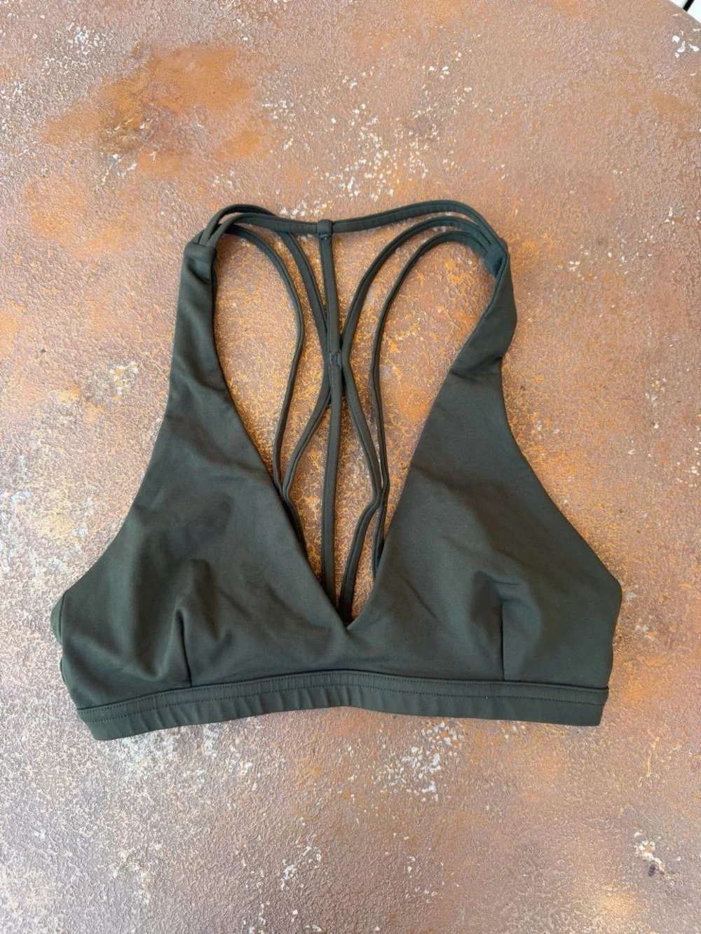 Lululemon Raise The Barre Bra - Dark Olive sz 4 #activewear #yoga